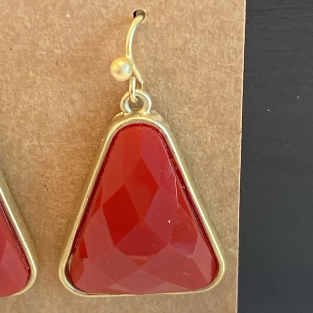 008-Triangular Design Earrings - Picture 3 of 3